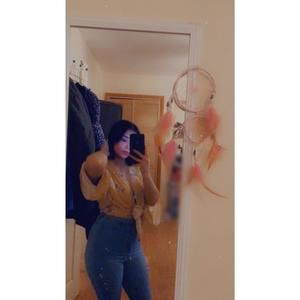 Meet your Posher, Rina